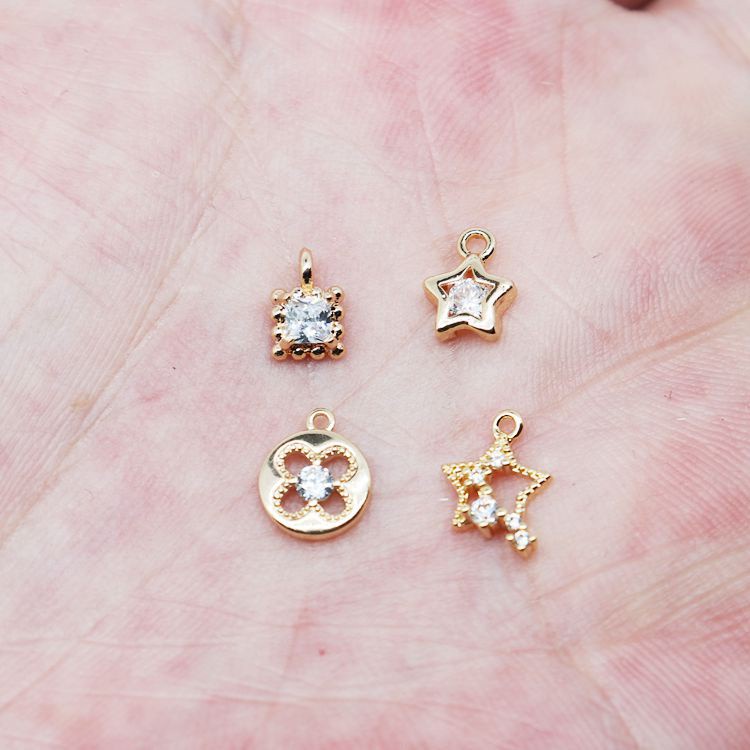 Mặt Dây Chuyền Hình Ngôi Sao Năm Cánh Mạ Vàng 18K