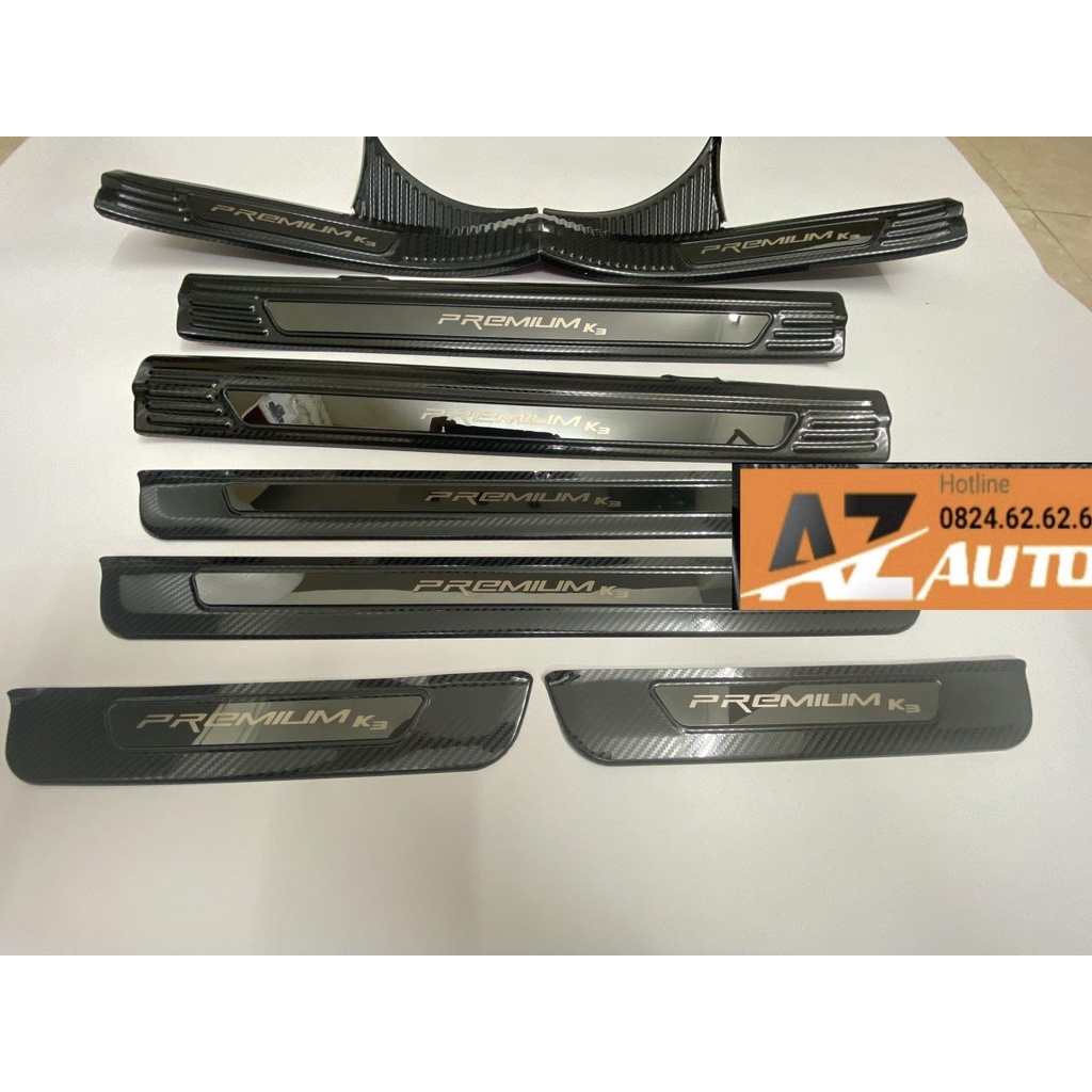 Ốp bậc cửa, Nẹp bước chân Kia K3 2021-2023 – VÂN CARBON  tặng keo trợ dính