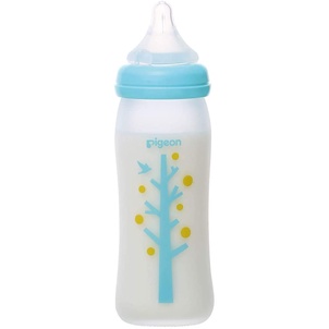Bình Sữa Thủy Tinh Silicon Plus Pigeon Cây Xanh 160ml (S) / 240ml (M)