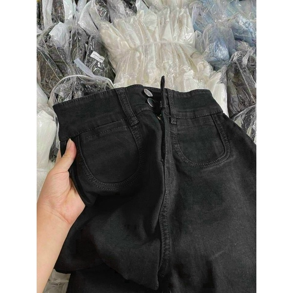 Quần jean đen dáng ôm hai túi