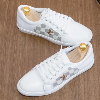 Mẫu giày sneaker hot 2021 mã m40