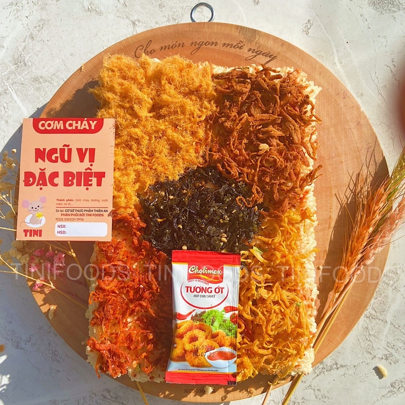 [GIÁ SIÊU RẺ] CƠM CHÁY MIX 16 VỊ SIÊU NGON - Sốt Mắm Hành Độc Quyền Nhà Làm - Gói 250g (DATE MỚI)