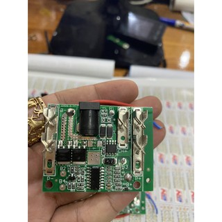 BN. Mạch Makita 5s 18V 35A, giắc sạc DC 5.5x2.5mm.