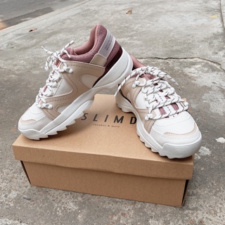 Sneaker Stradivarius
