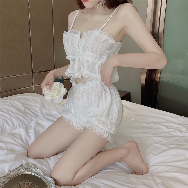 Bồ đồ ngủ áo 2 dây croptop ngắn trắng + quần short trắng gợi cảm ulzzang | BigBuy360 - bigbuy360.vn