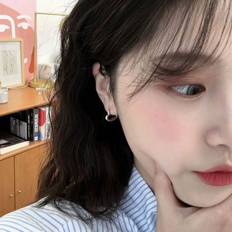 Đôi Khuyên Tai Hình Trái Tim Xinh Xắn Dành Cho Nữ