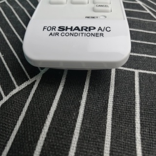 Remote máy lạnh SHARP 1 chiều ít nút CRMC-A907JBEZ