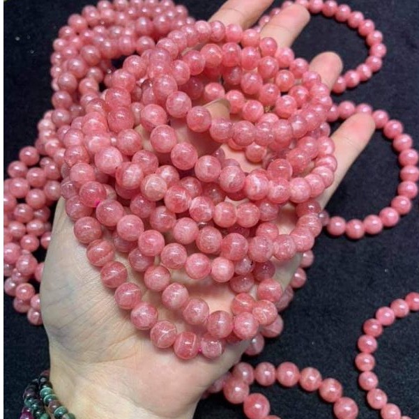 Vòng tay nữ đá phong thủy màu hồng vân đào hoa