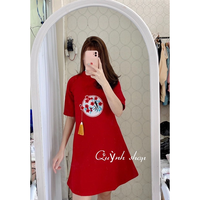 Áo dài cách tân phong cách, đầm đỏ sườn xám phối gấm hoa cao cấp | BigBuy360 - bigbuy360.vn