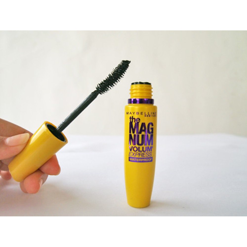 Mascara Maybelline vỏ vàng