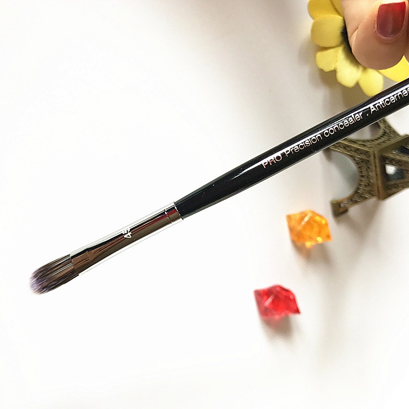 Cọ Trang Điểm Dùng Cho Mắt Sephora Số 45