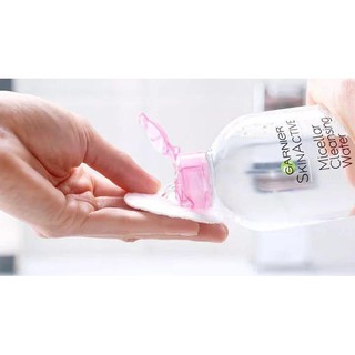 Nước tẩy trang Garnier hồng