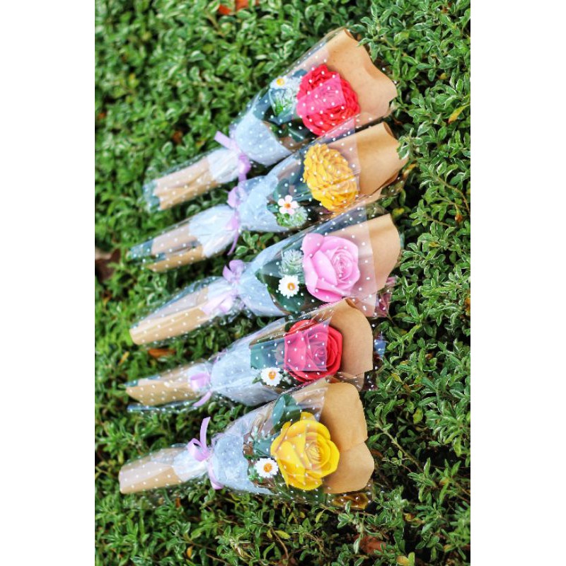 Bó hoa giả, hoa giấy nhún  tặng phụ nữ gói giấy đẹp