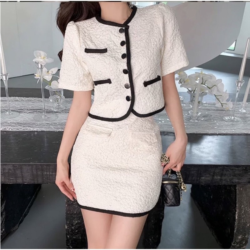 SET ÁO XỐP NÚT TAY PHỒNG CHÂN VÁY TRẮNG ✨✨✨