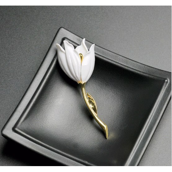 Trâm cài áo hình hoa tulip trắng dùng làm phụ kiện trang sức cho mẹ và bé