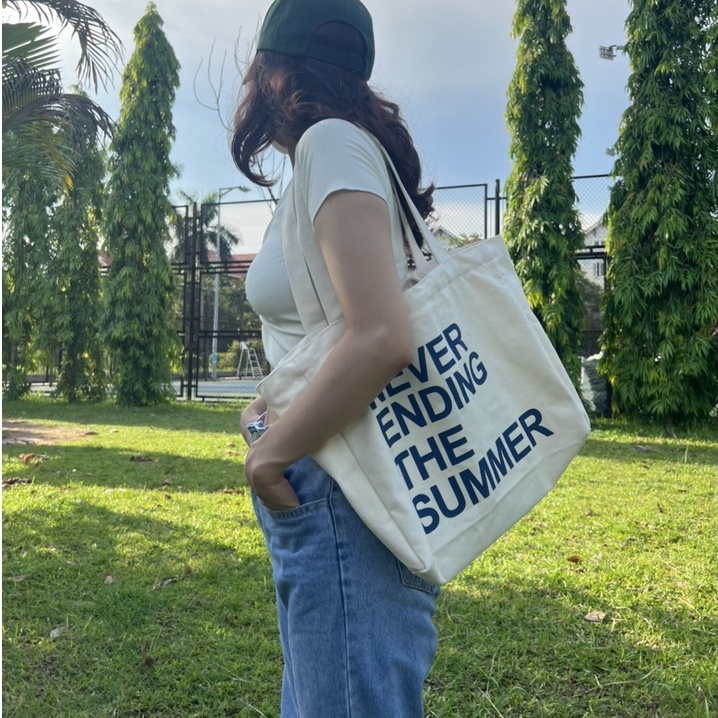 Túi tote HAZIN size lớn vải canvas ulzzang unisex in chữ có khoá miệng ngăn phụ đi học đi chơi đựng vừa khổ a4