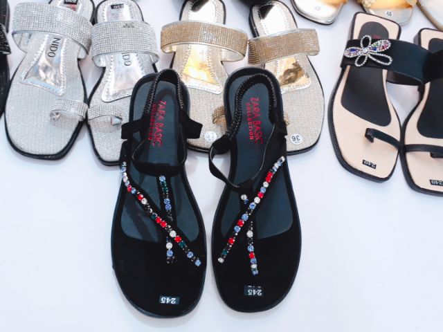 Sandan đá sắc màu