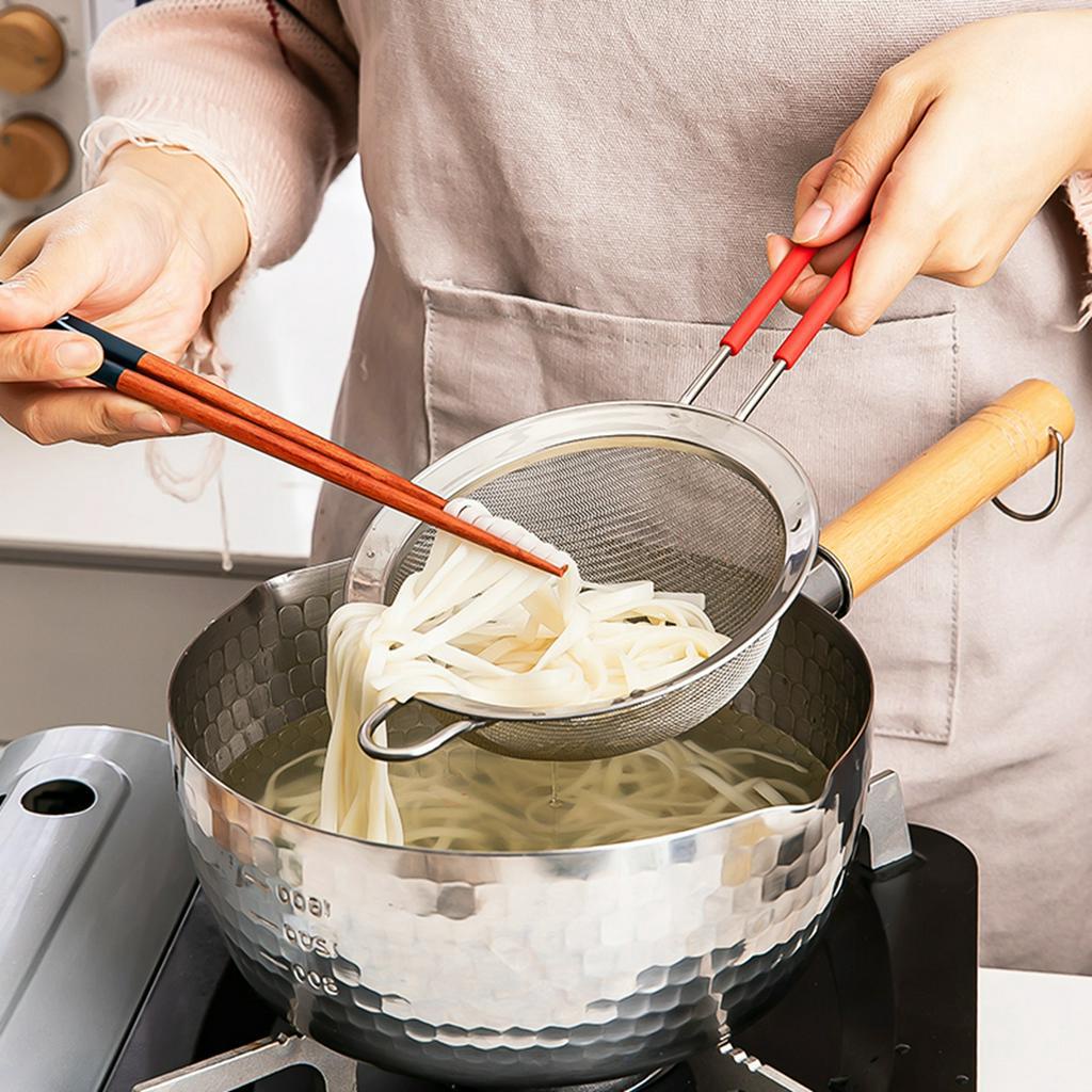 Muỗng rây bột bằng thép không gỉ có tay cầm bền bỉ tiện dụng