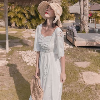Đầm Trắng Đục Lỗ Phong Cách Retro Hàn Quốc