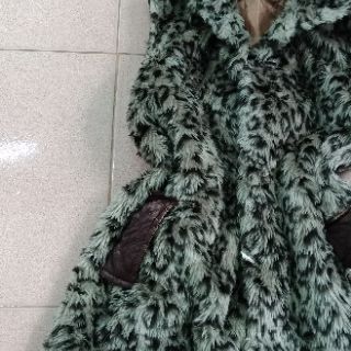 Áo khoác lông nhân tạo