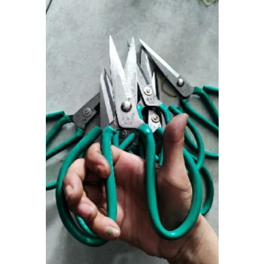 Kéo cắt bọc nhựa xanh tay thép