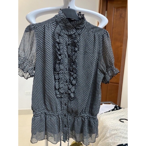 áo voan chấm bi cổ bèo