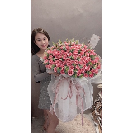 Bó hoa sáp cao 1m siêu to 100bông mix siêu lá táo cao cấp