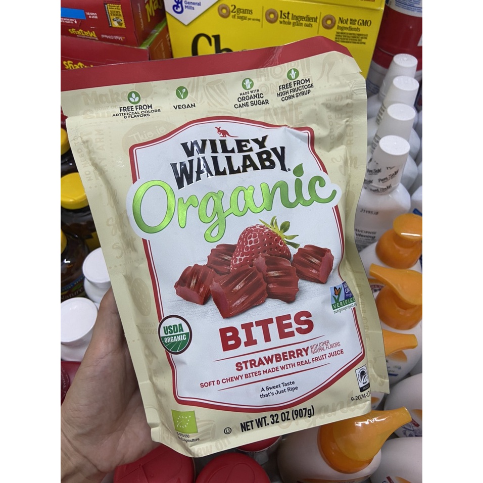 Kẹo xoắn vị dâu Willey Wallaby Organic 907g