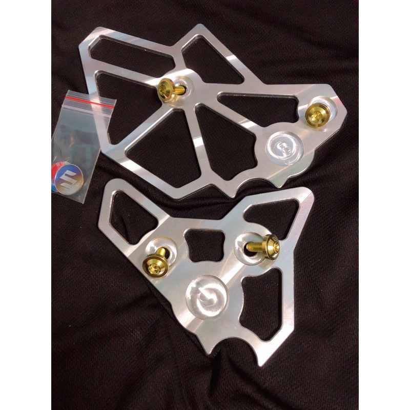 Nẹp sườn nhôm CNC tặng tem chử S kèm 4 ốc gr5 hoặc salaya lắp cho raider, satria FI
