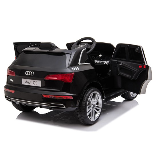 Ô tô điện trẻ em cảnh sát Audi Q5 siêu sang bánh cao su ghế da có còi hú