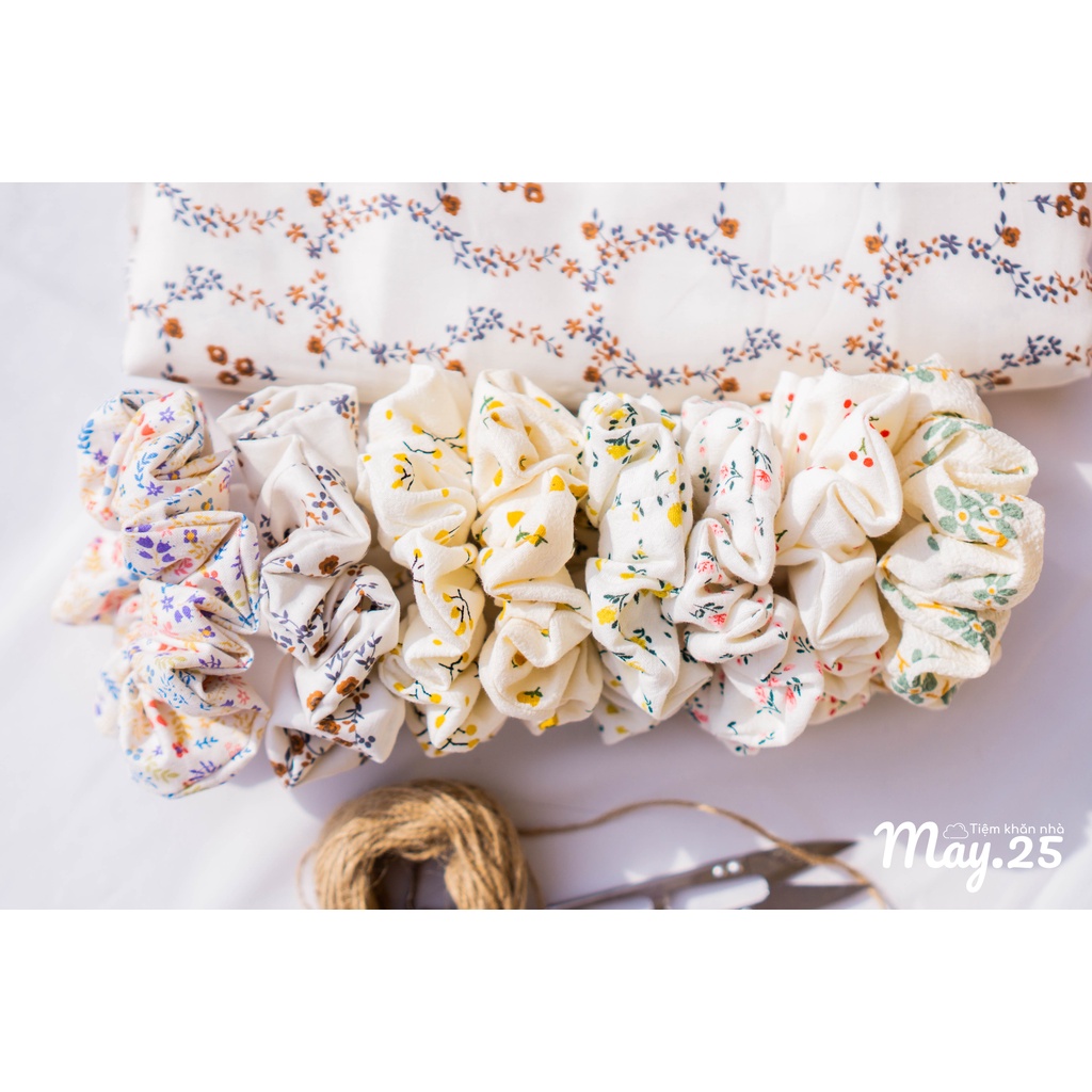 Scrunchies dây buộc tóc hoa nhí handmade