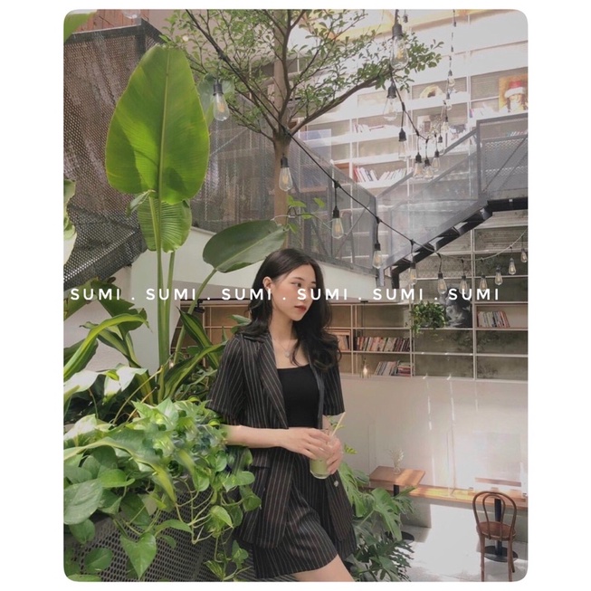 Set áo Blazer cọc tay kèm quần short kẻ 2 màu đen/ trắng  phong cách Hàn Quốc , bộ quần áo vest dáng rộng | BigBuy360 - bigbuy360.vn