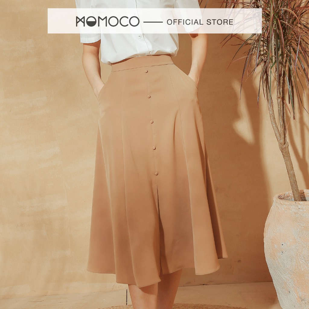 Chân Váy Xòe Midi MOMOCO Khuy Bọc Xẻ Tà Thân Trước Chất Trượt Mêm Không Nhăn M2837