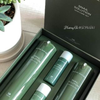 Set dưỡng da Snail Solution