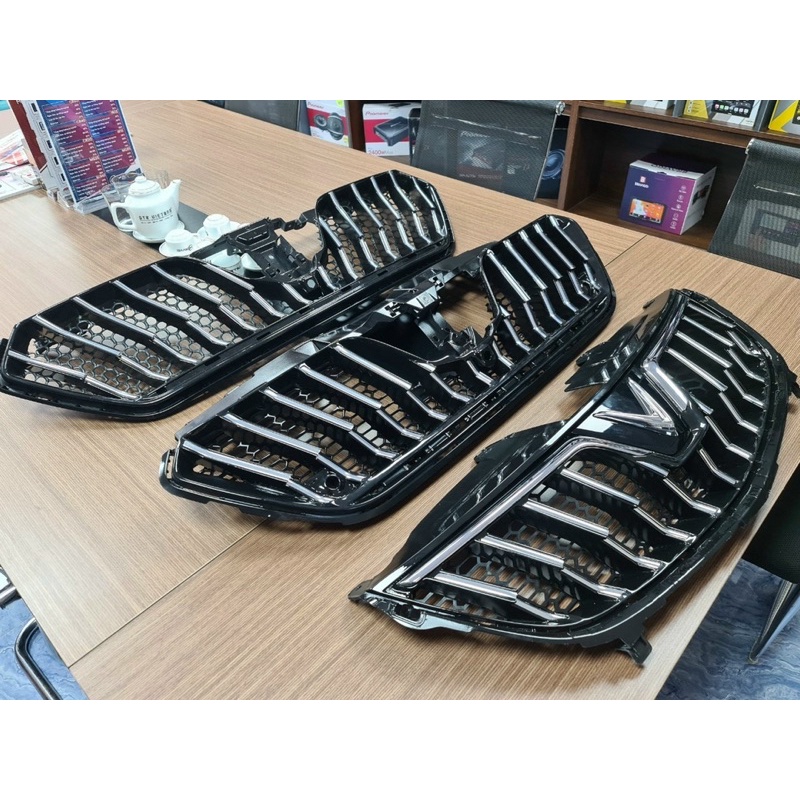 CALANG ĐỘ CHO VINFAST LUX A 1.0 mẫu MASERATI