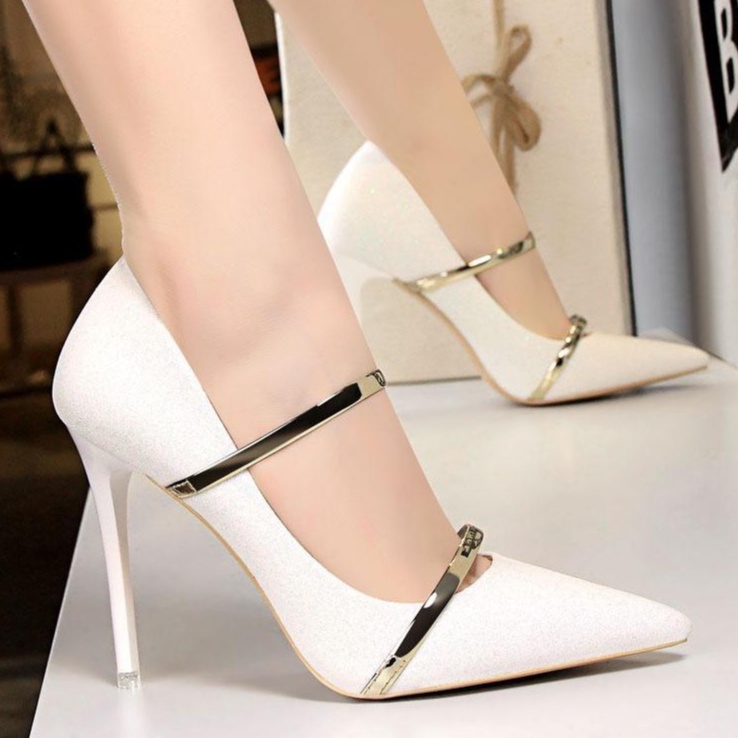 Giày cao gót 8p dây quai vàng kiểu dáng thời thượng quý phái LNC37