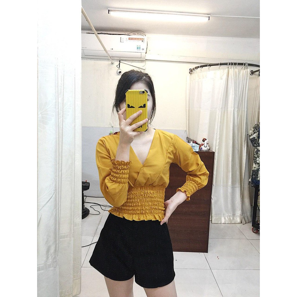 ÁO croptop tay dài phối với cổ V cùng với phần bo nhúng ở eo và tay phù hợp cho bạn nữ thích áo cổ v bo nhúng