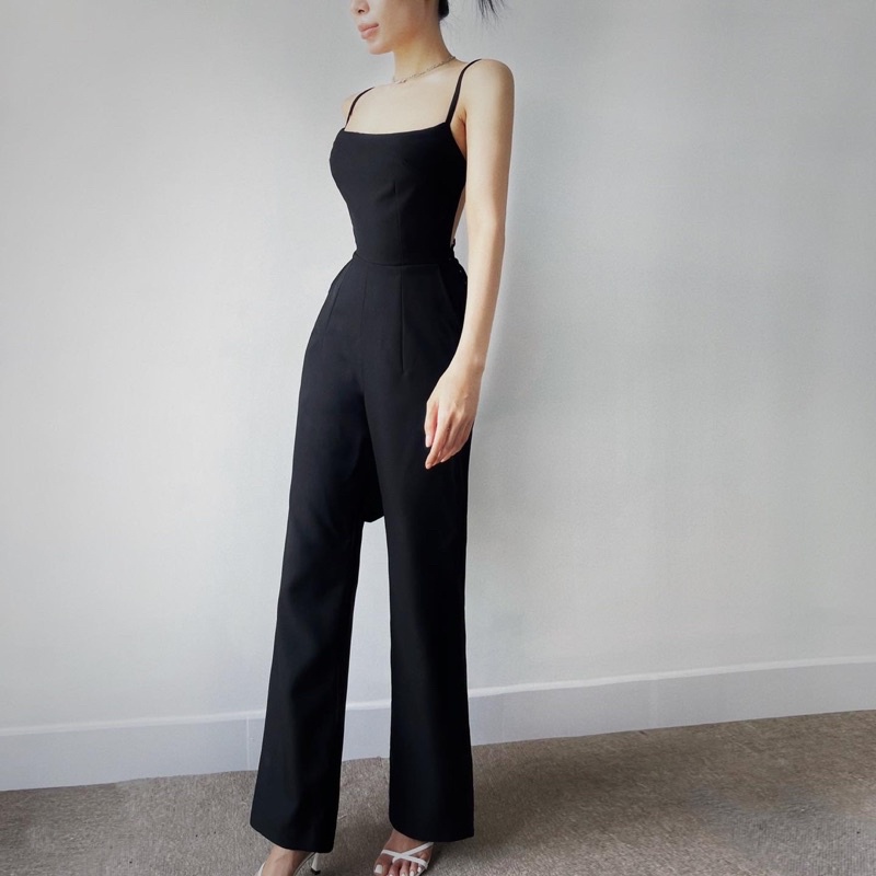 Jumpsuit màu đen dây rút sau lưng, phong cách sexy
