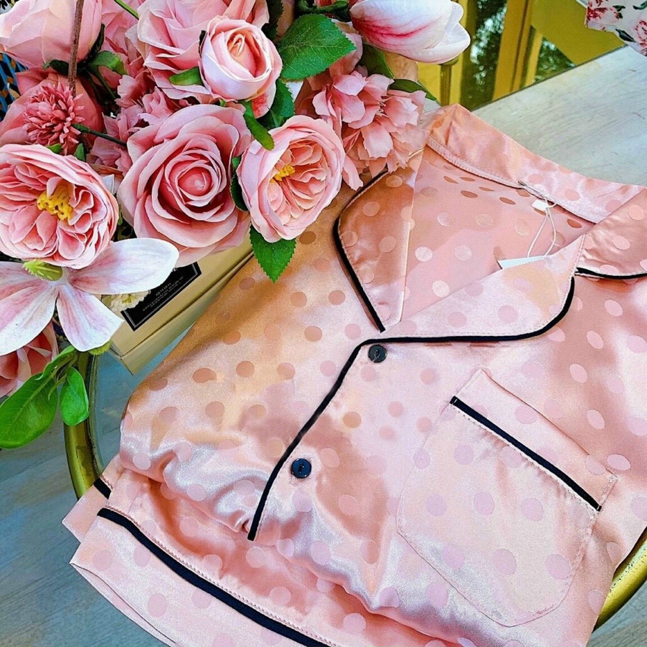 Sét bộ ngủ lụa gấm loại 1 chấm bi y hình | BigBuy360 - bigbuy360.vn