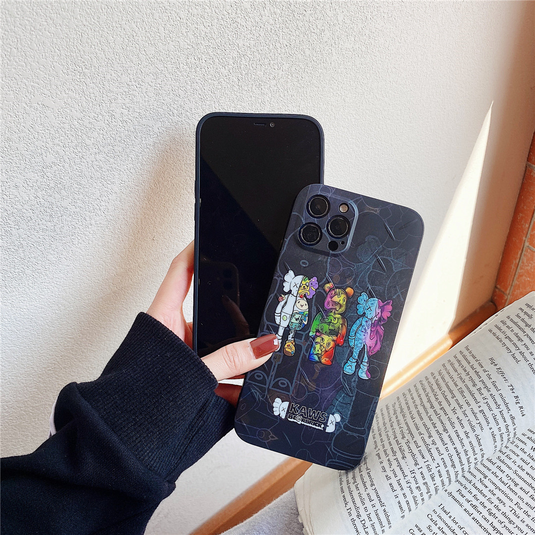 Ốp điện thoại nhựa dẻo họa tiết logo KAWS nổi tiếng cho iPhone12 mini 11 PRO MAX 7/8plus SE2020 X/XS XR XSMAX | BigBuy360 - bigbuy360.vn