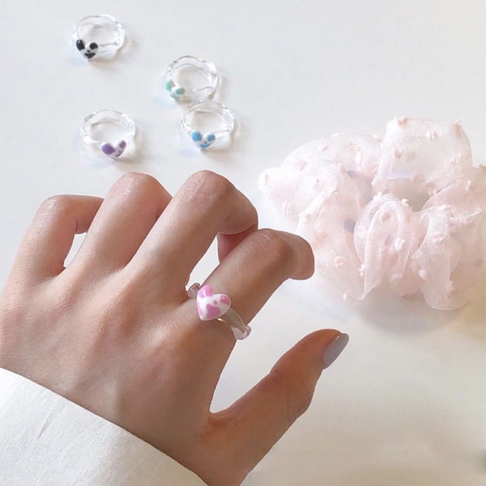 Nhẫn nhựa trong suốt hình trái tim nhiều màu sắc phong cách Hàn Quốc dễ thương dành cho nữ