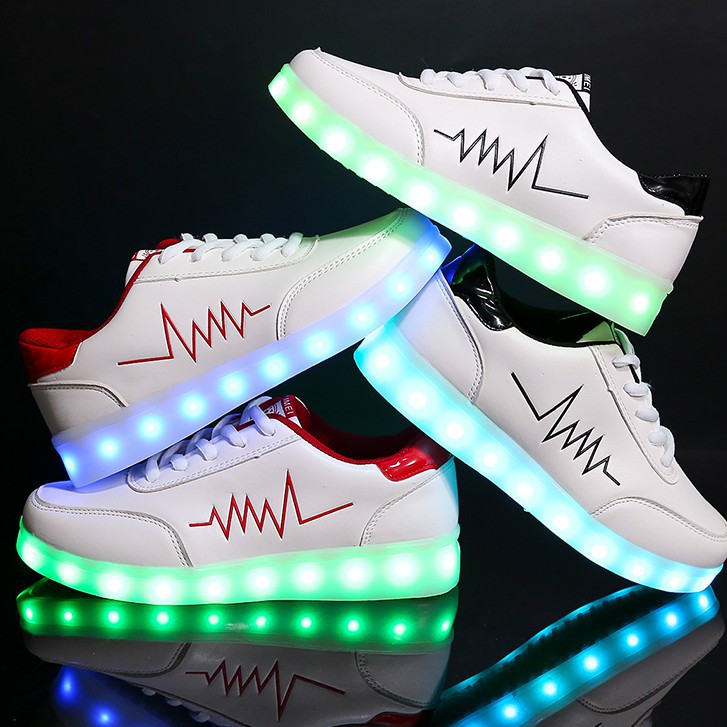 Giày phát sáng màu trắng nhịp tim màu đen phát sáng 7 màu 8 chế độ đèn led cực đẹp