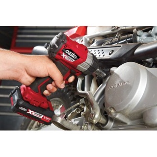 MÁY BẮT VÍT OZITO PXBWK-130