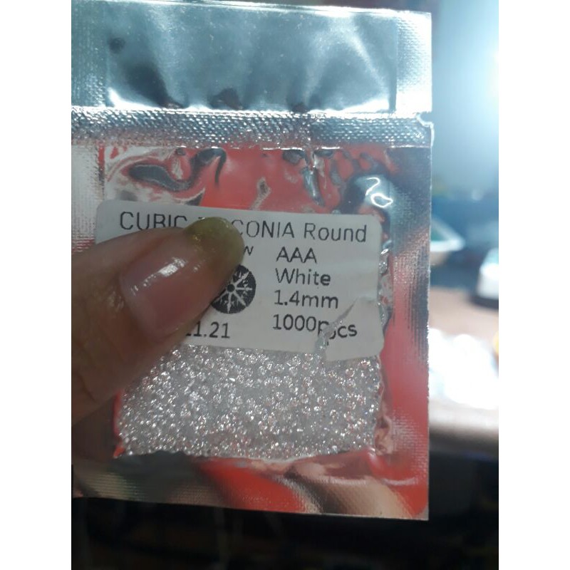 Đá trang sức cao cấp size 1.4 chiếu lung ling combo 50vien