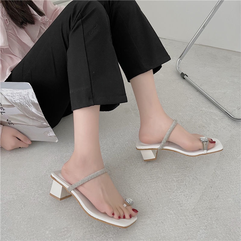 Dép Sandal Đế Dày Hở Ngón Đính Đá Phong Cách Mùa Hè Mới Dành Cho Nữ Dễ Phối Đồ