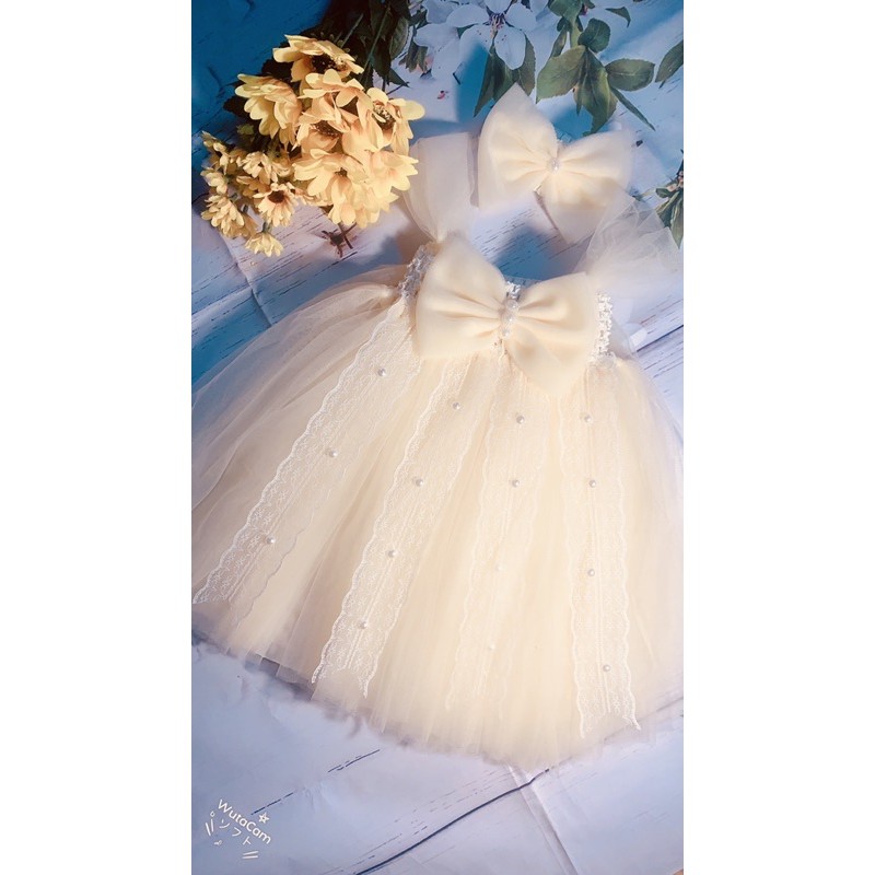 Váy công chúa  nơ kem