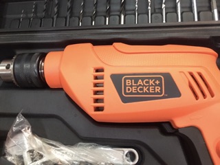 Máy Khoan Động Lực Black Decker HD555KMPR-B1
