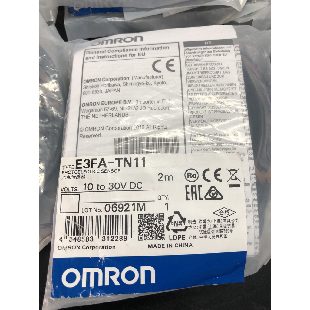 Cảm biến E3FA-TN11 2M