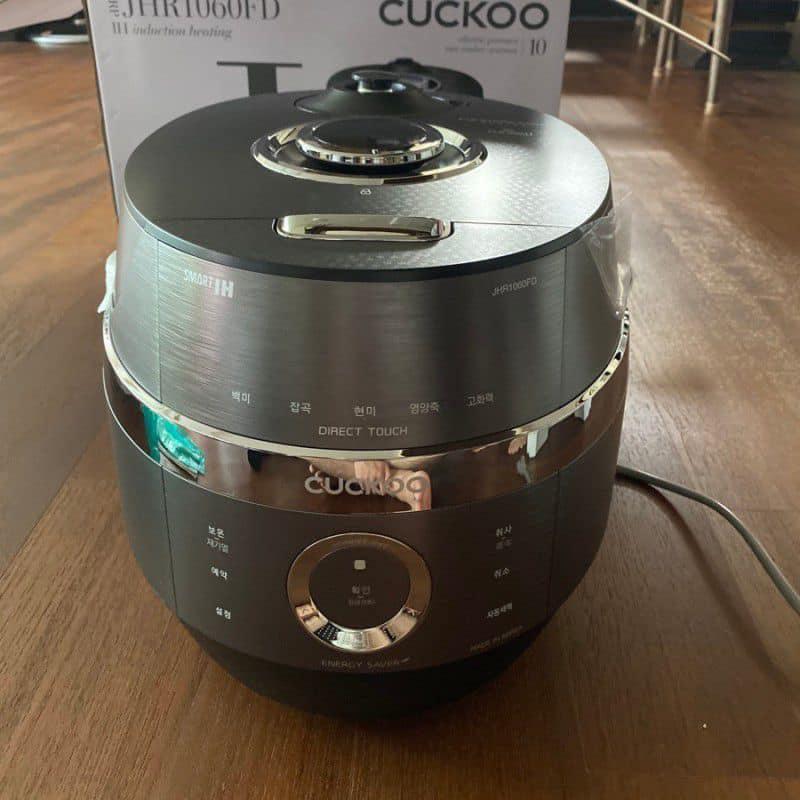 Nồi cơm điện cao tần Cuckoo CRP JHR1060FD 1.8L kèm tem dán TIẾNG VIỆT BẢO HÀNH 24 THÁNG