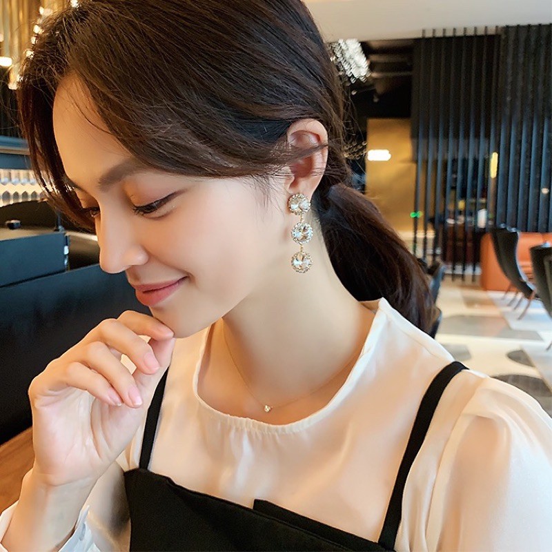 Khuyên tai nữ Nle đá dài cao cấp